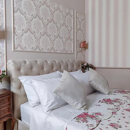 Frühstückspension Maison Bonheur 4*